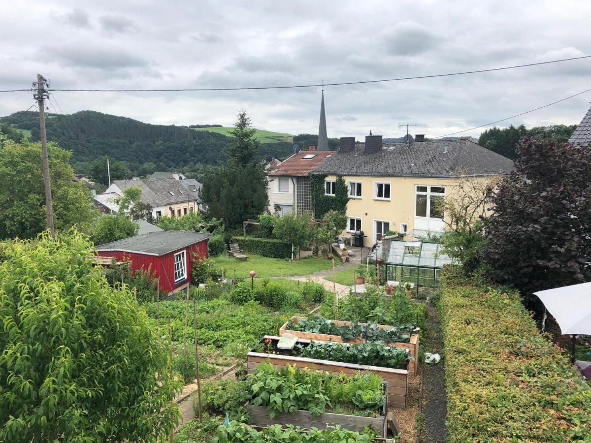 Ferienwohnung Eifelmittendrin Waxweiler Bagian luar foto