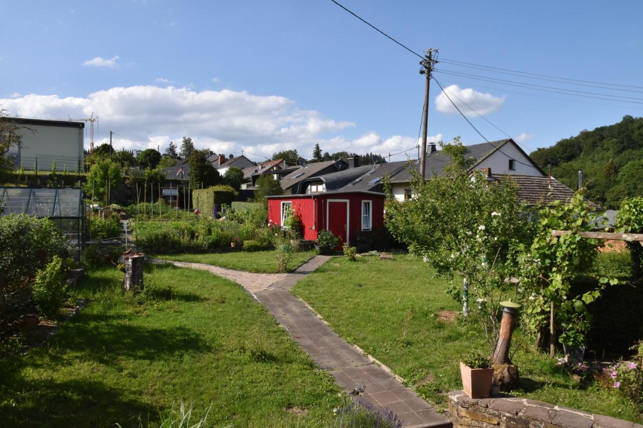 Ferienwohnung Eifelmittendrin Waxweiler Bagian luar foto